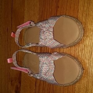 Toddler girls size 9 sandals